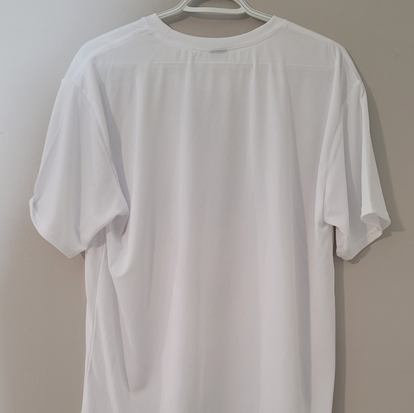 shirt - Picture 4 of 4